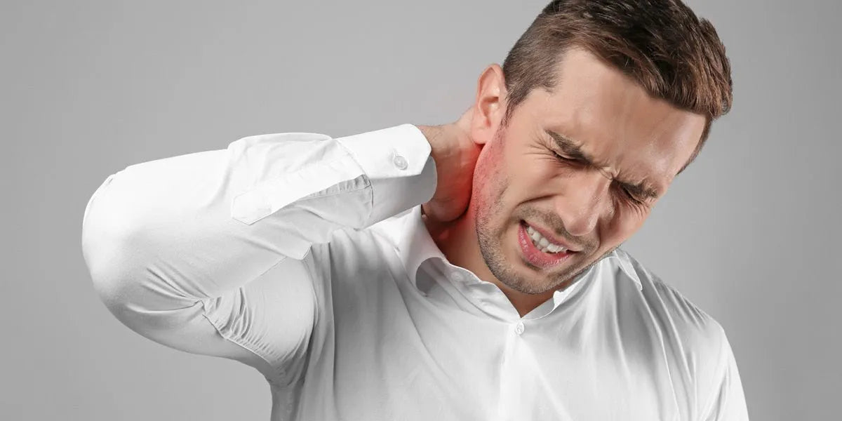 Le 7 Cause Principali del Dolore Cervicale e Come Prevenirle